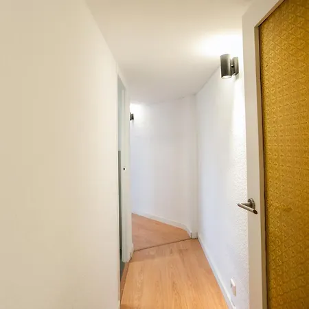 Апартаменты 72grvcc1066- Near Sagrada Familia