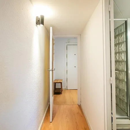 72grvcc1066- Near Sagrada Familia
